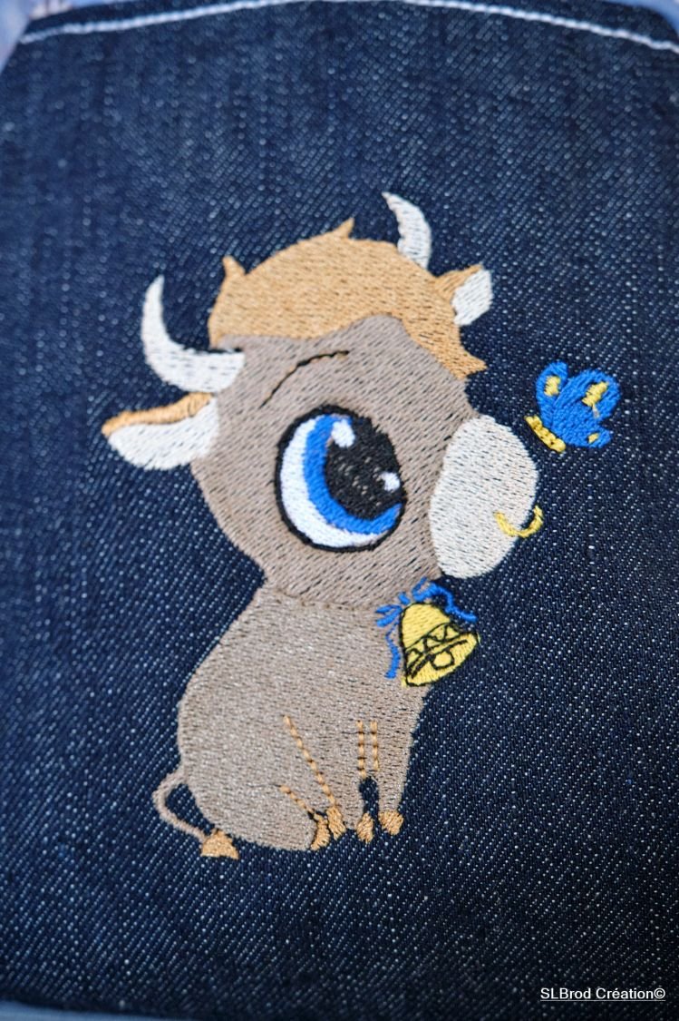 Mochila infantil bordada con toro vaquero, personalizable