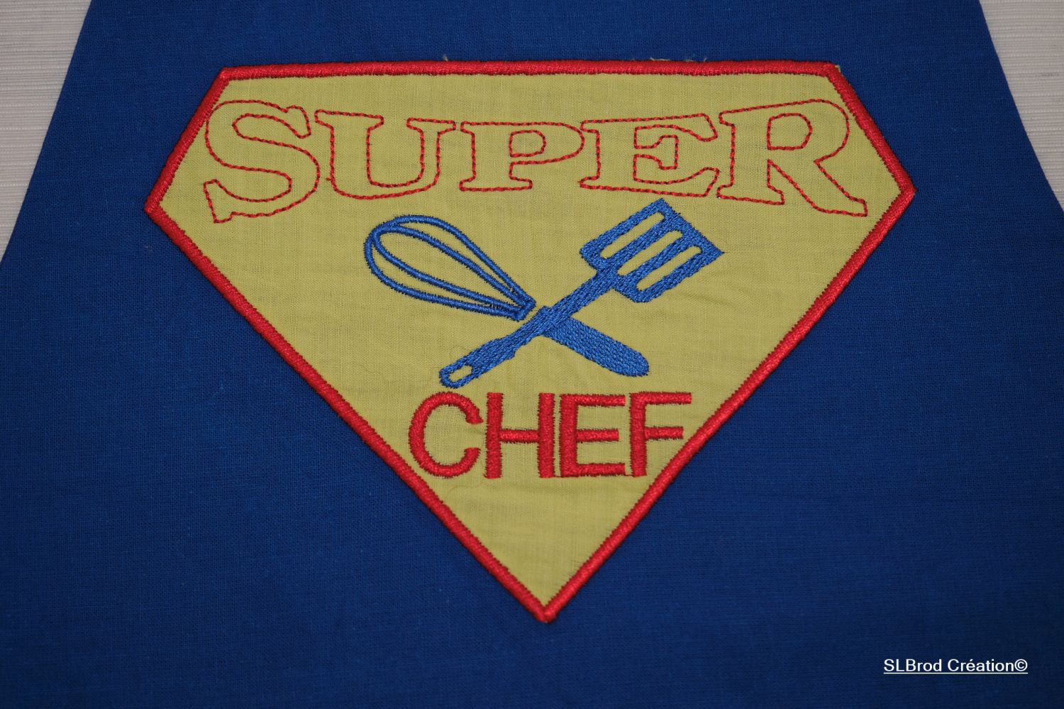 Delantal infantil bordado super chef