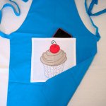 Delantal infantil bordado cup cake