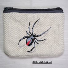 Monedero araña bordado